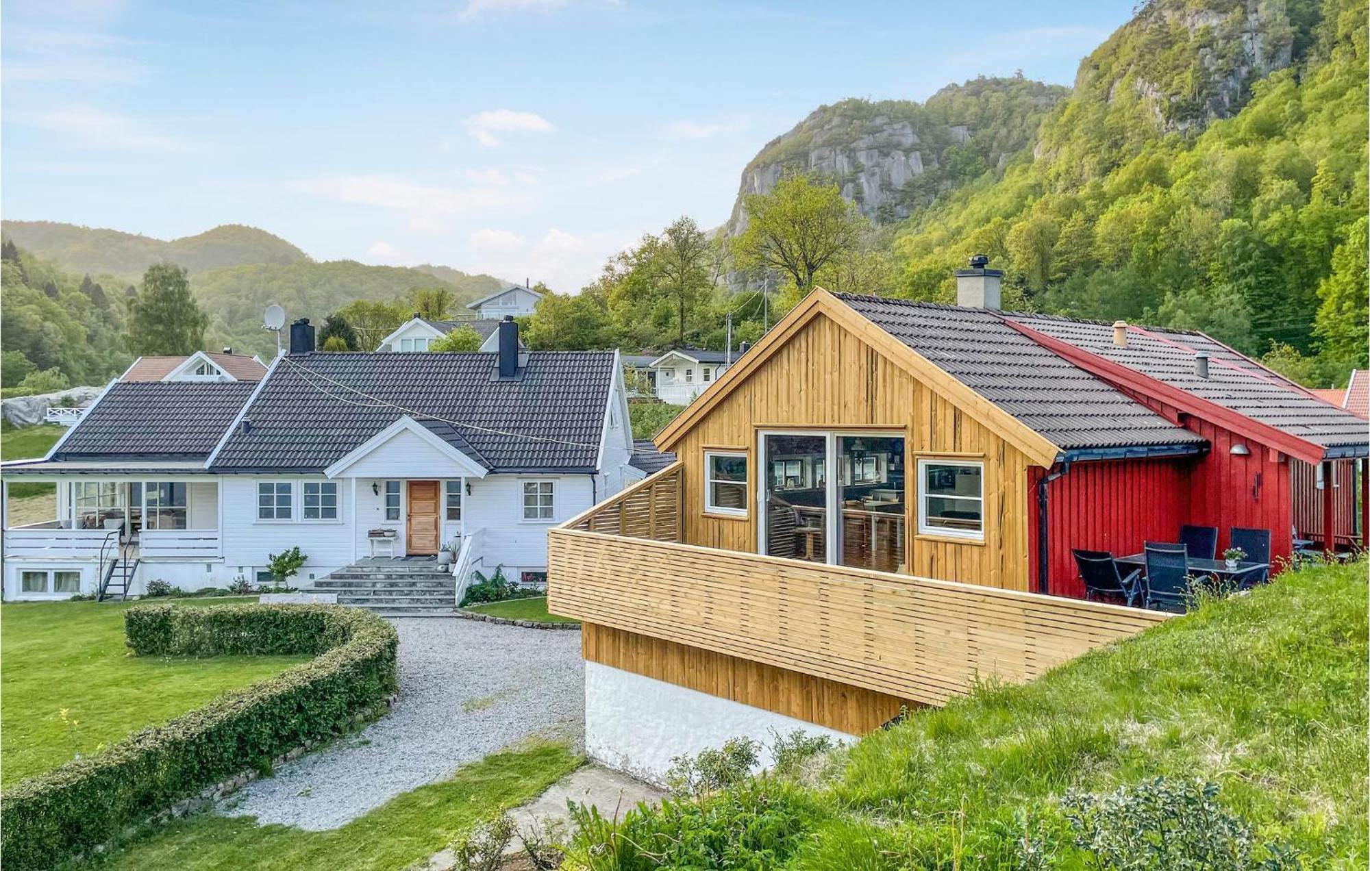 2 Bedroom Stunning Home In Lyngdal Exterior photo